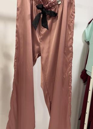 Сатиновая пижама, пролет с размером4 фото