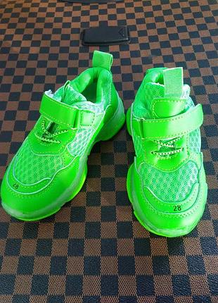 Кросівки на весну 3