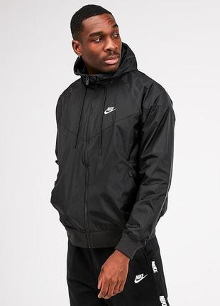 Оригінальна вітровка nike sportswear windrunner m hooded jacket / da0001-010