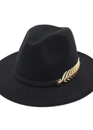 Стильная  фетровая шляпа федора с пером бордовый 56-58р (934)6 фото