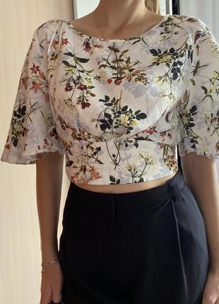 Легкая блуза в цветочный принт с красивой спинкой2 фото