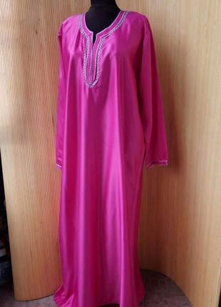 Длинное розовое  атласное платье оверсайз этно стиль / абая /галабея