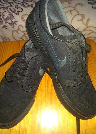 Nike кроссовки