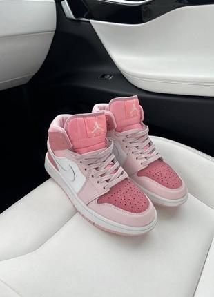 Дуже класні кеди nike air jordan 1 retro pink 2 mid10 фото