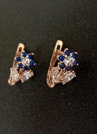 Дитячі золоті сережки квітка зі вставками з фіанітів