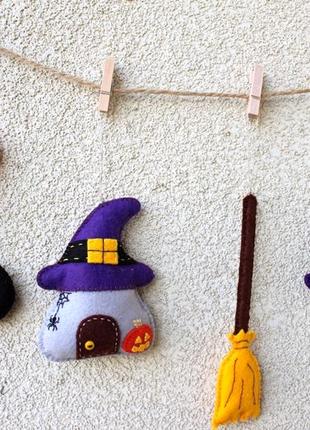 Украшение на хеллоуин гирлянда "ведьмин домик". декор на halloween из фетра.