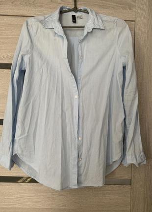 Рубашка divided голубого цвета,размер 34, подойдёт на хс/с/м, очень приятная к телу ткань,новая