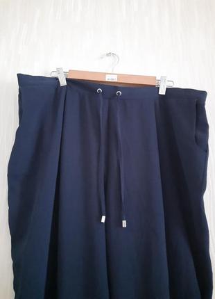 Брюки новые 20/48 размера