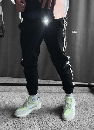 Спортивні штани чорні