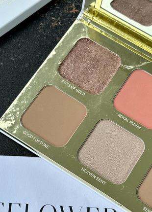 Палетка для контуринга true + luscious lucky glow palette7 фото