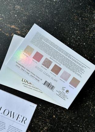 Палетка для контуринга true + luscious lucky glow palette9 фото