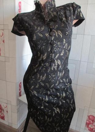 Силуэтное платье в готическом стиле xxs-xs