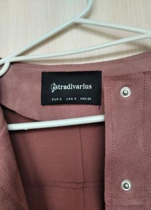 Легкая куртка из эко-замши stradivarius7 фото