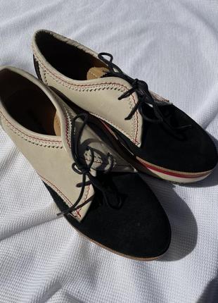 Кожаные туфли на шнуровке2 фото