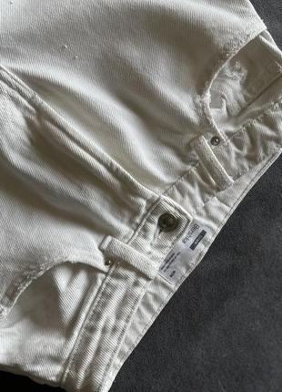 Белые джинсы bershka5 фото