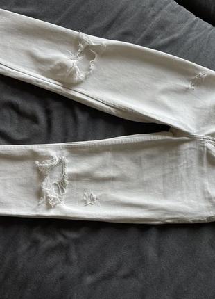 Белые джинсы bershka6 фото