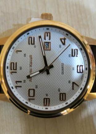Стильные мужские часы известного итальянского бренда.