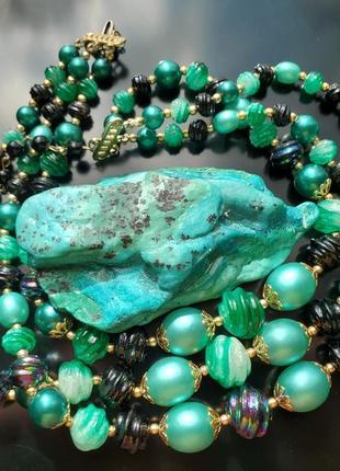 Зелено-черного тона ожерелья и серьги-клипсы, гонконг