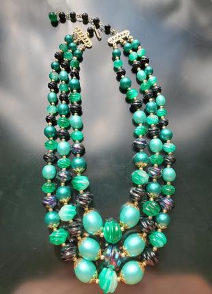 Зелено-черного тона ожерелья и серьги-клипсы, гонконг