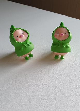 Фигурка свинка в костюме динозавра 3