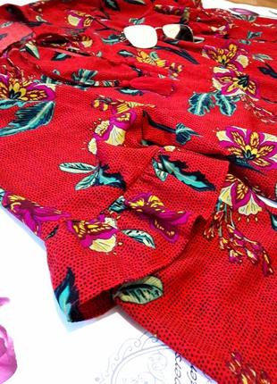 Шикарная красная блуза в цветочный принт с рюшами от papaya5 фото