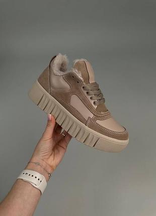 Кеды женские замшевые бежевые с вставками кожи зимние