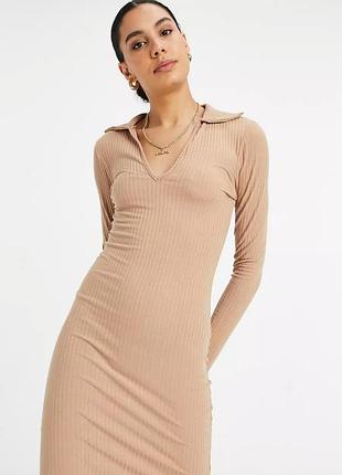 Гарна сукня міді в рубчик з коміром/плаття беж по фігурі