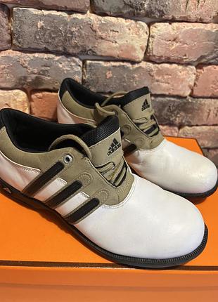 Оригінальні шкіряні кросівки adidas 37 розміру (24,2)