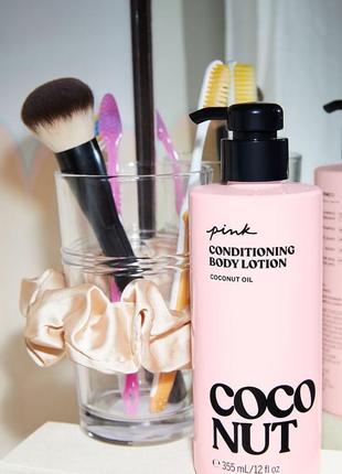 Лосьйон крем для тіла пінк вікторія сікрет coconut pink victorias secret гель для душа кокос2 фото