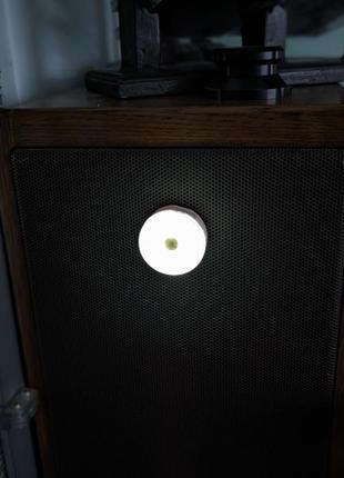 Аккумуляторный фонарик светильник