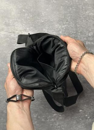 Мужская сумка через плечо адидас с черным логотипом4 фото
