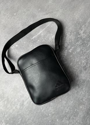 Мужская сумка через плечо адидас с черным логотипом2 фото