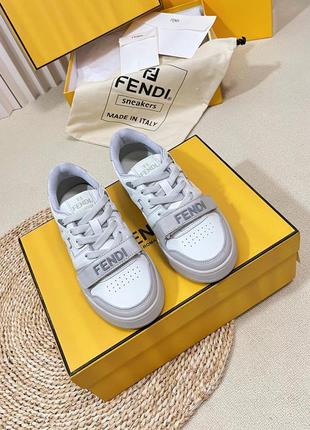 Кеды сникерсы кроссовки fendi2 фото