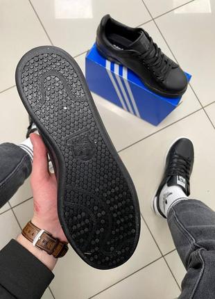 Чорные кроссовки adidas stan smith black кеды класические под брюки3 фото