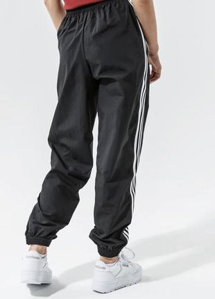 Женские оригинальные брюки adidas4 фото