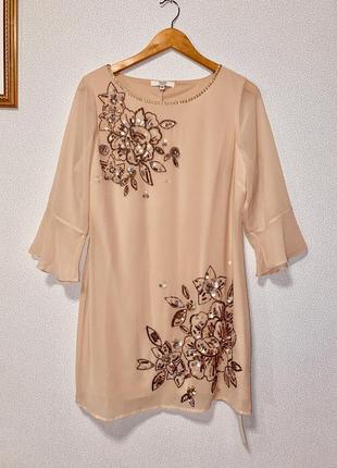 Унікальна сукня із декором дорогий бренд нова