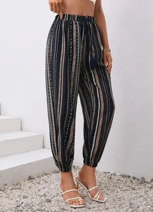 Вільні штани жіночі