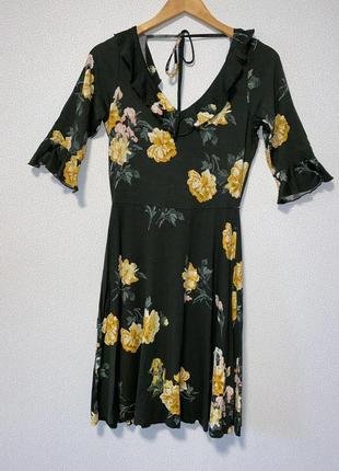 Зелена сукня квіткова