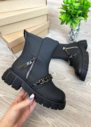 Невероятной красоты сапожки