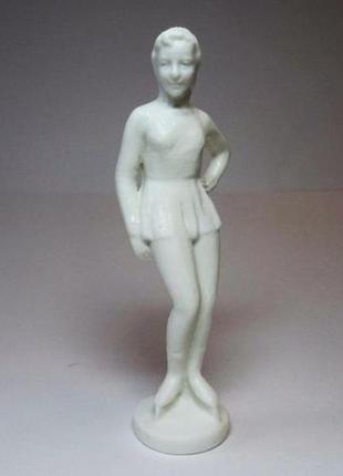 Пара статуэток фигуристки (конькобежки) бакелитовая (карболит) ссср 50-е года2 фото