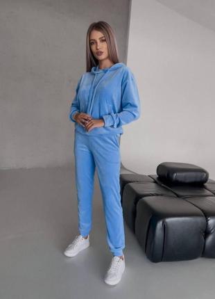 Велюровий костюм з капюшоном та кишенею кенгуру