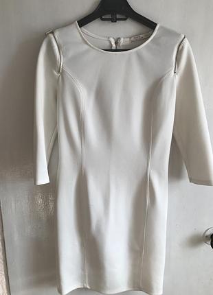 Платье bershka