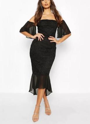 Нове жіноче плаття міді довжини  з оголеними плечима