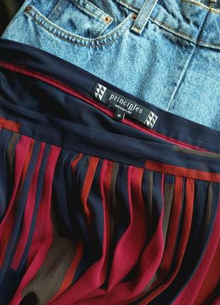 Трендовая юбка плиссе миди в полоску с  геометрическим принтом principles8 фото