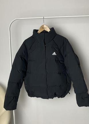 Пухова куртка adidas