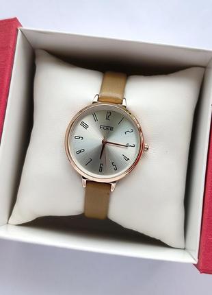 Наручний годинник жіночий шкіряний ремінець в карамельному кольорі2 фото