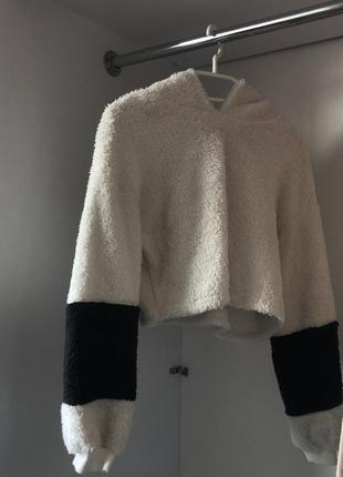 Белый укороченный/короткий свитер, плюшевая кофта