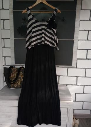Сукня імітація двійки: плаття, чи спідниця &топ, прикрашений чорними атласними маками з паєтками та бісером1 фото