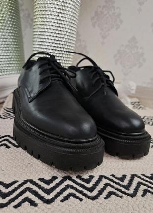 Брендові стильні туфлі оксфорди черевики на товстой підошві h&m🖤4 фото