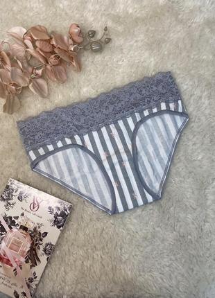 Трусики бикини victoria's secret s m l хб с кружевом серые в полоску с логотипом vs  оригинал
